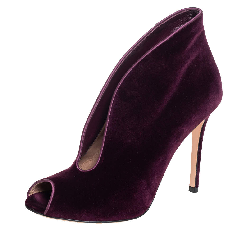 Pre Owned Gianvito Rossi Purple Velvet Vamp Peep Toe Booties Size 37.5