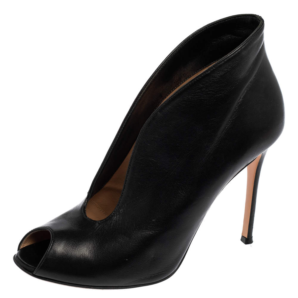 Pre Owned Gianvito Rossi Black Leather V-Neck Peep Toe Ankle Booties Size 40