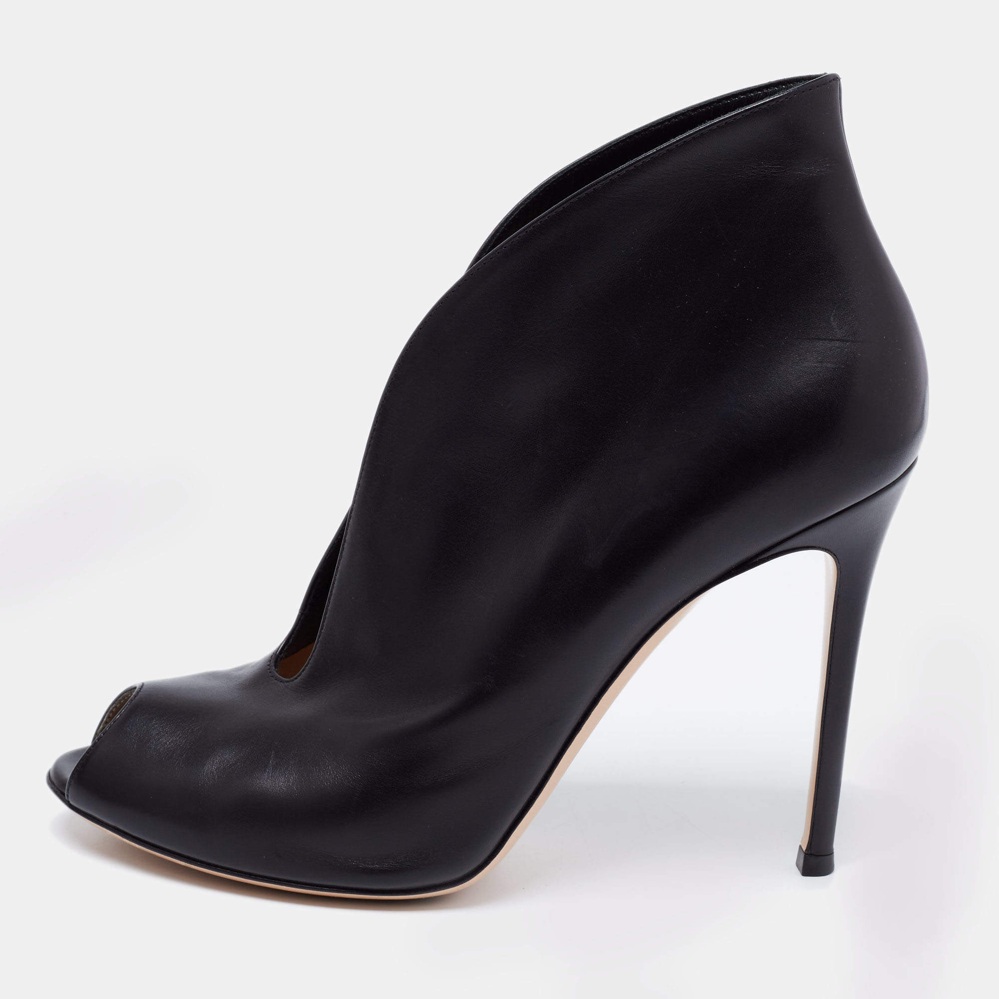 Pre Owned Gianvito Rossi Black Leather Vamp Peep Toe Booties Size 41