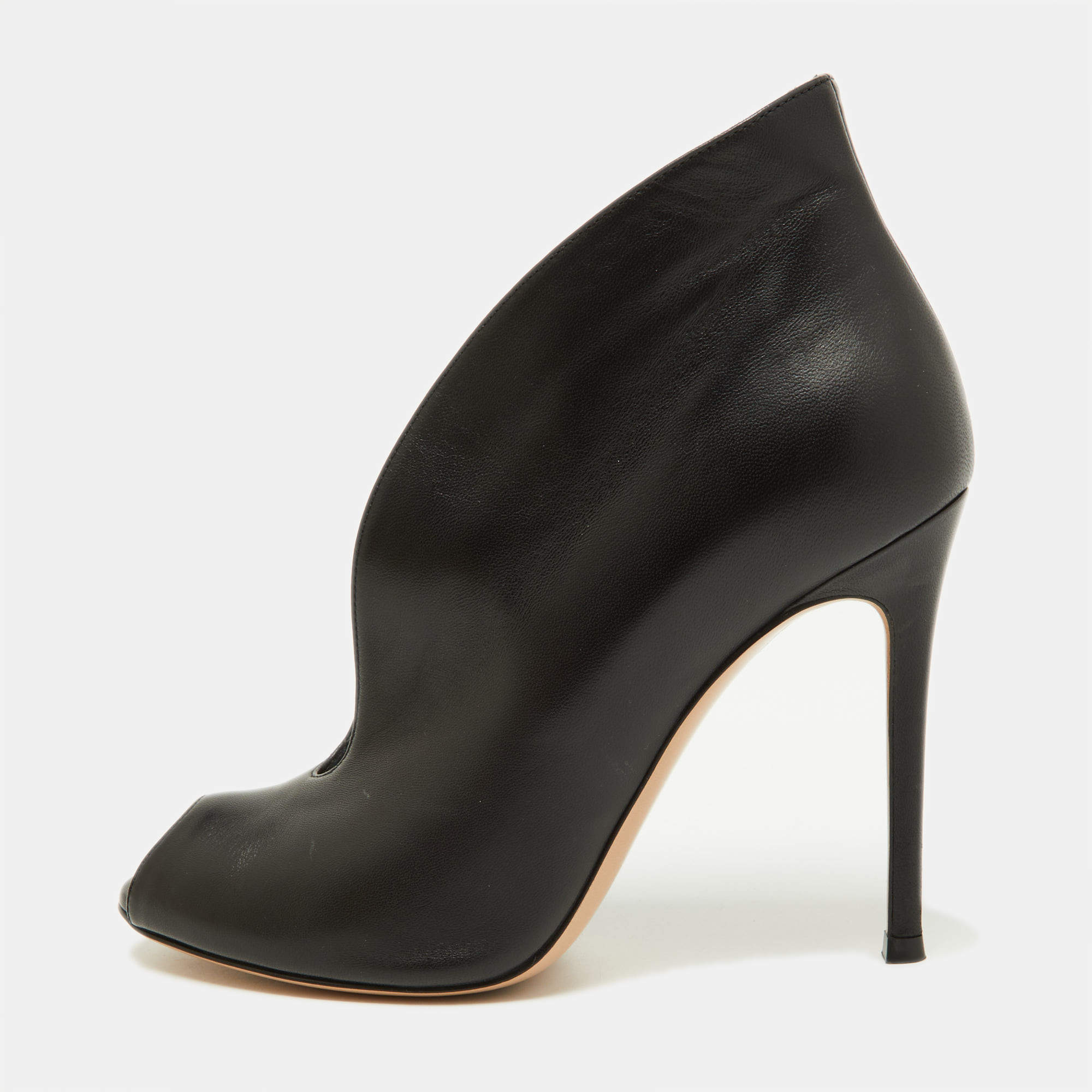 Pre Owned Gianvito Rossi Black Leather V-Neck Peep Toe Ankle Boots Size 38