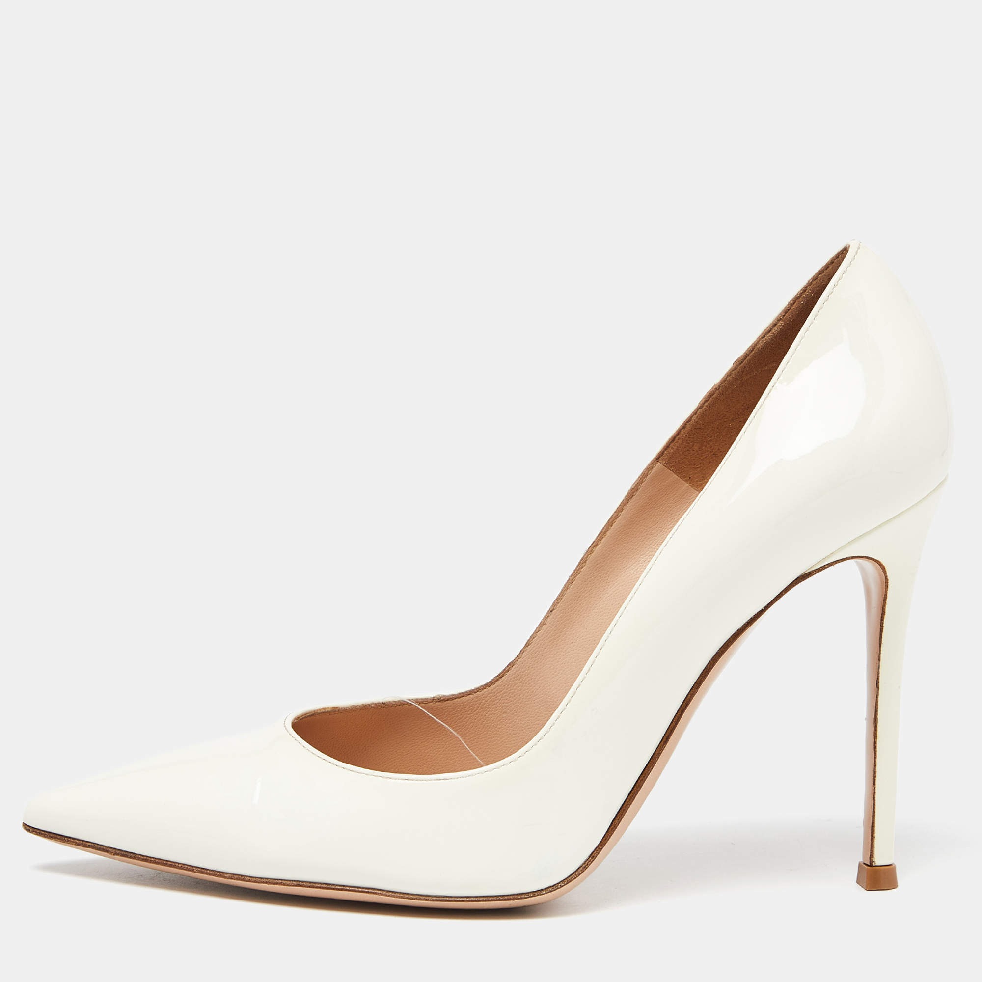 Pre Owned Gianvito Rossi Off White Patent Leather Pointed Toe Pumps Size 37.5