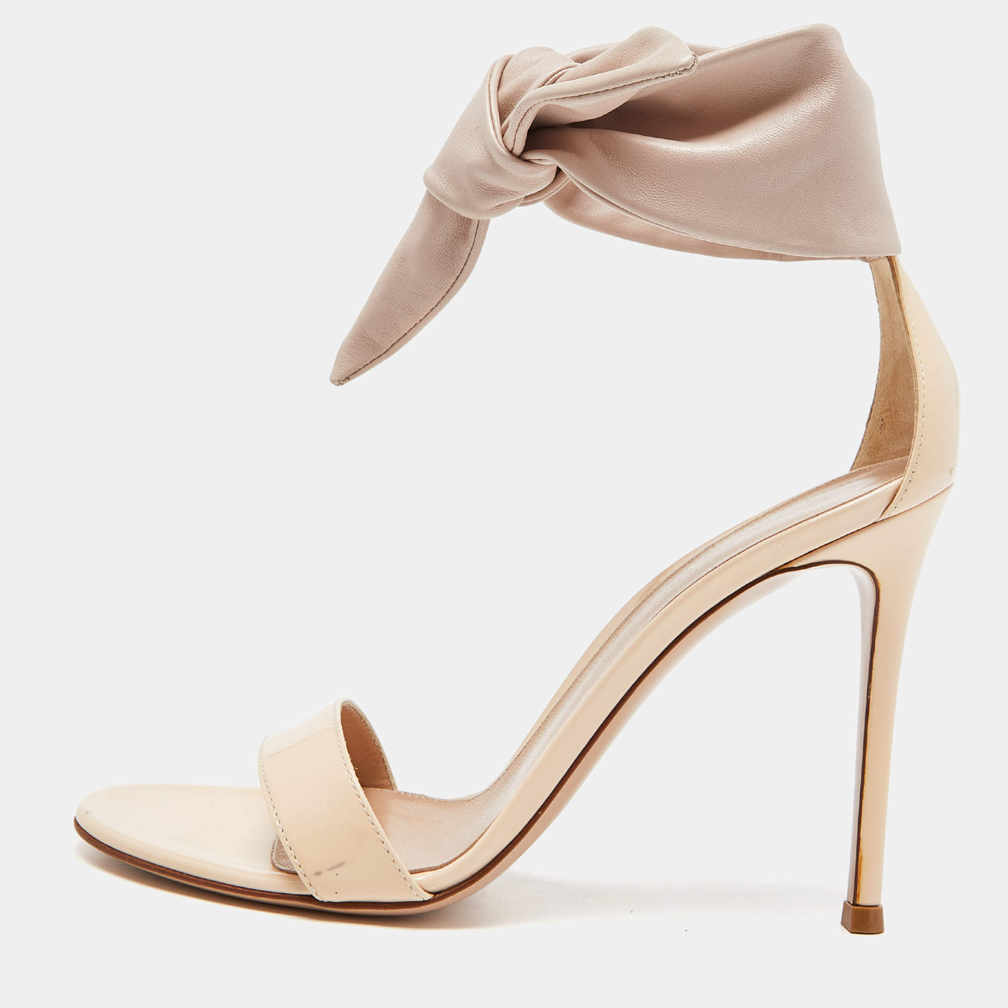 Pre Owned Gianvito Rossi Beige Patent Leather Ankle Cuff Sandals Size 38