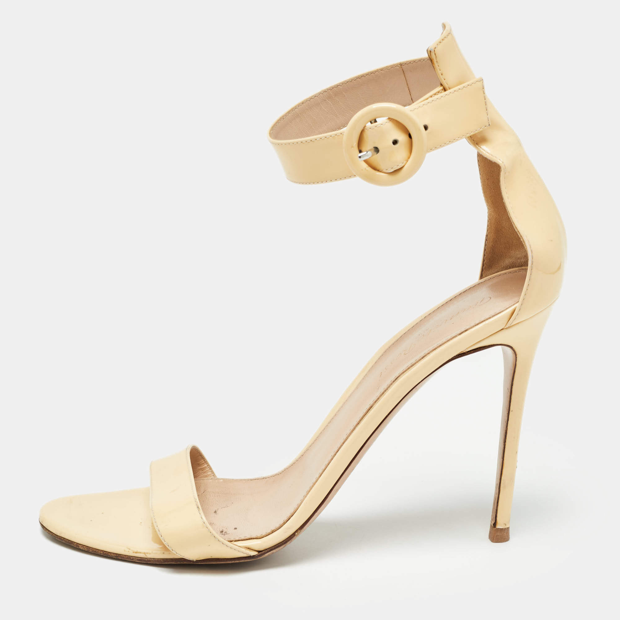 Pre Owned Gianvito Rossi Beige Patent Leather Portofino Sandals Size 40