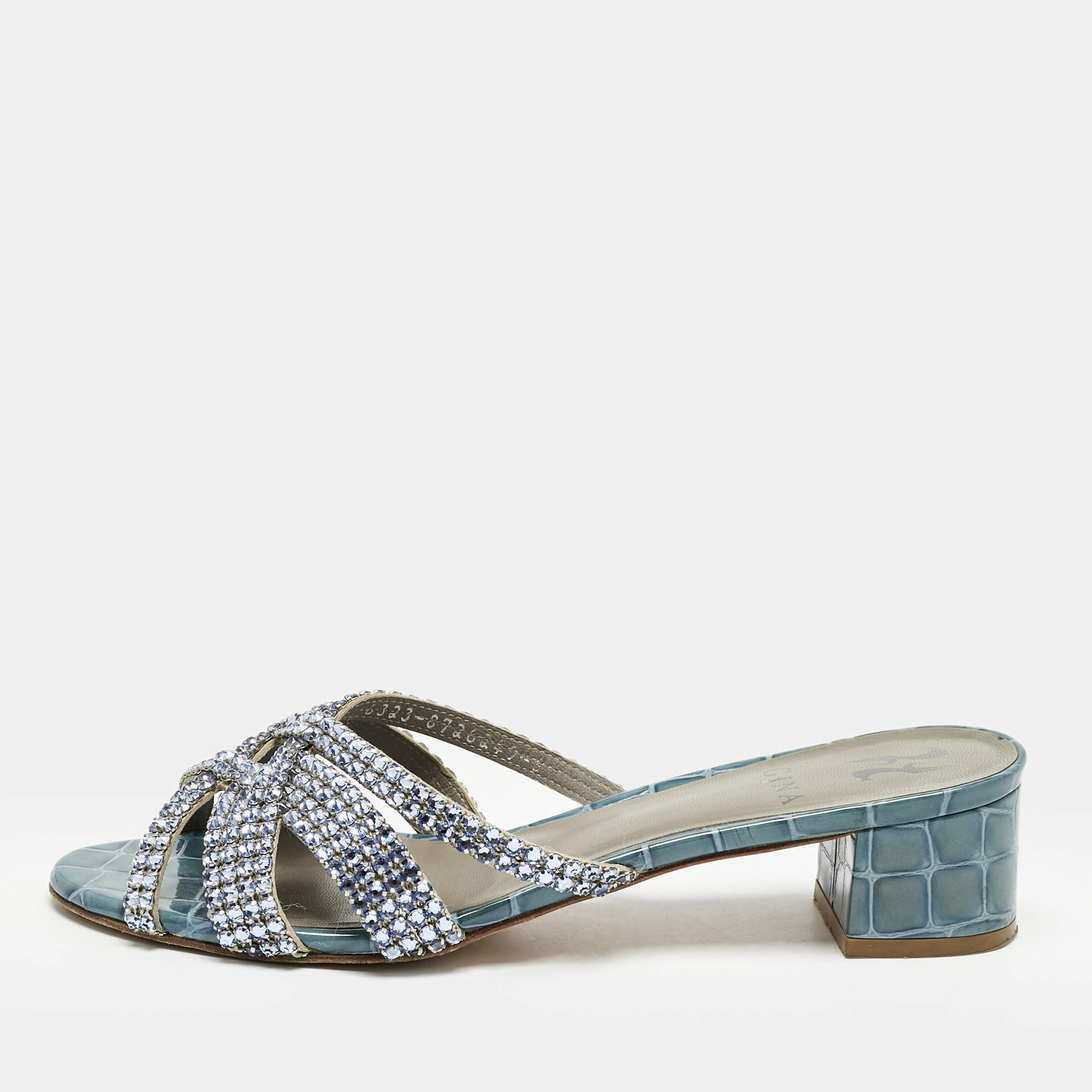 مملوكة مسبقًا Gina Blue Croc Embossed Patent Leather Crystal Embellished Slide Sandals Size 39