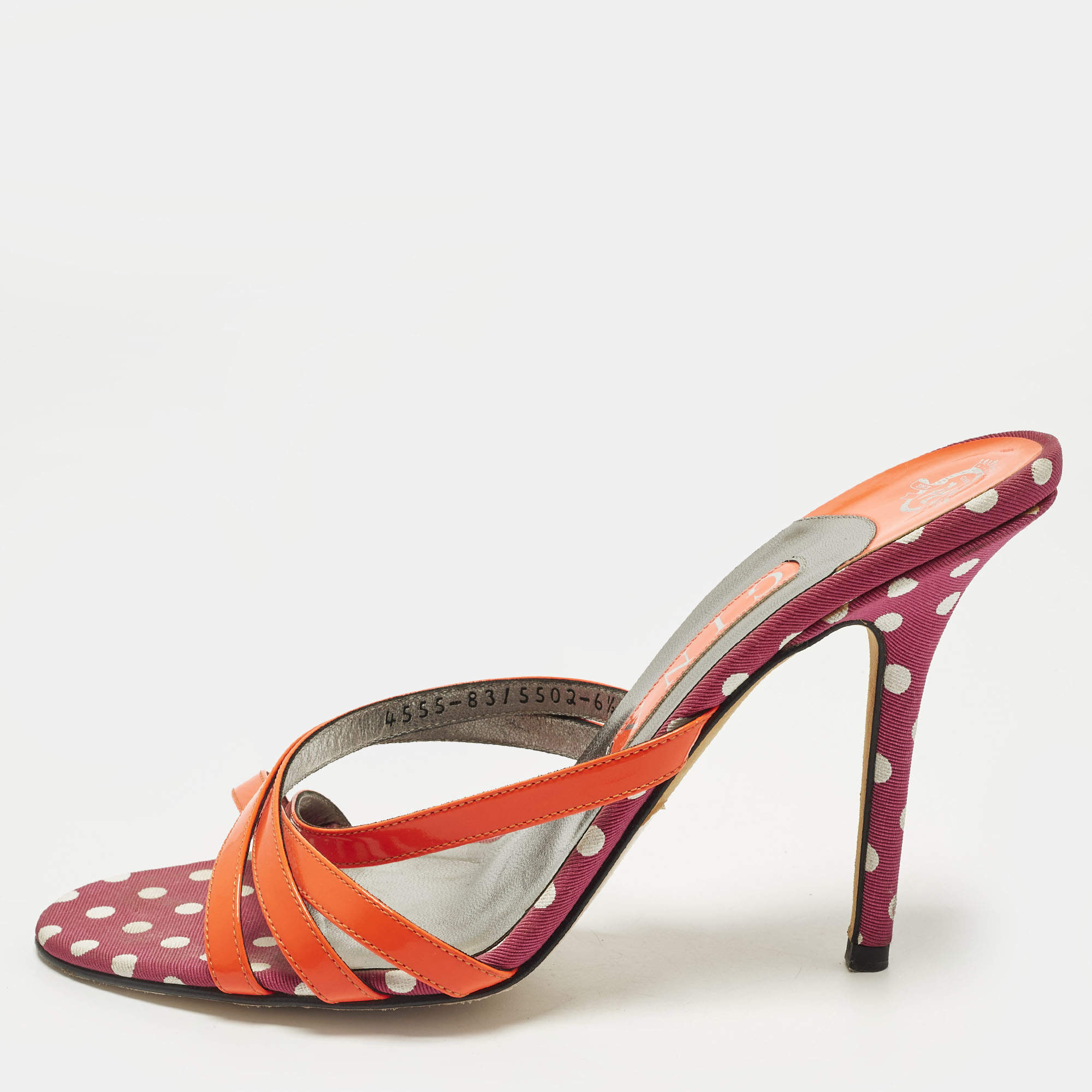 Pre Owned صندل سلايد جينا جلد لامع أحمر سيور متقاطعة مقاس 39.5