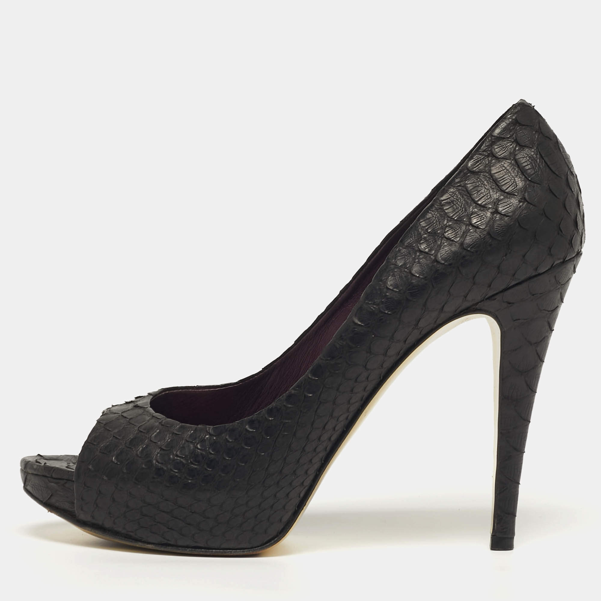 مملوكة مسبقًا Gina Size 40.5 Black Python Leather Platform Peep Toe Pumps