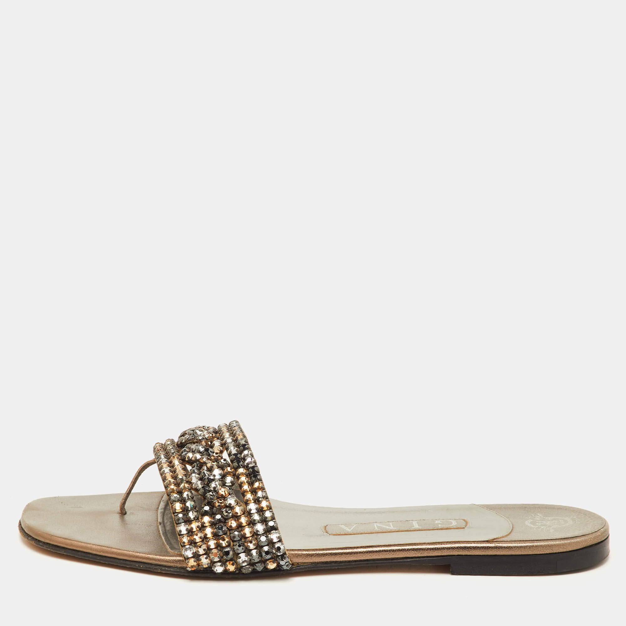 مملوكة مسبقًا Gina Aurora Thong Size 37.5 Silver Leather Crystal Embellished Flat Sandals