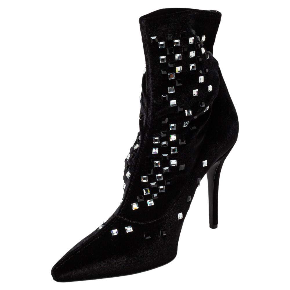 مملوكة مسبقًا Giuseppe Zanotti Black Velvet Embellished Ankle Boots Size 41
