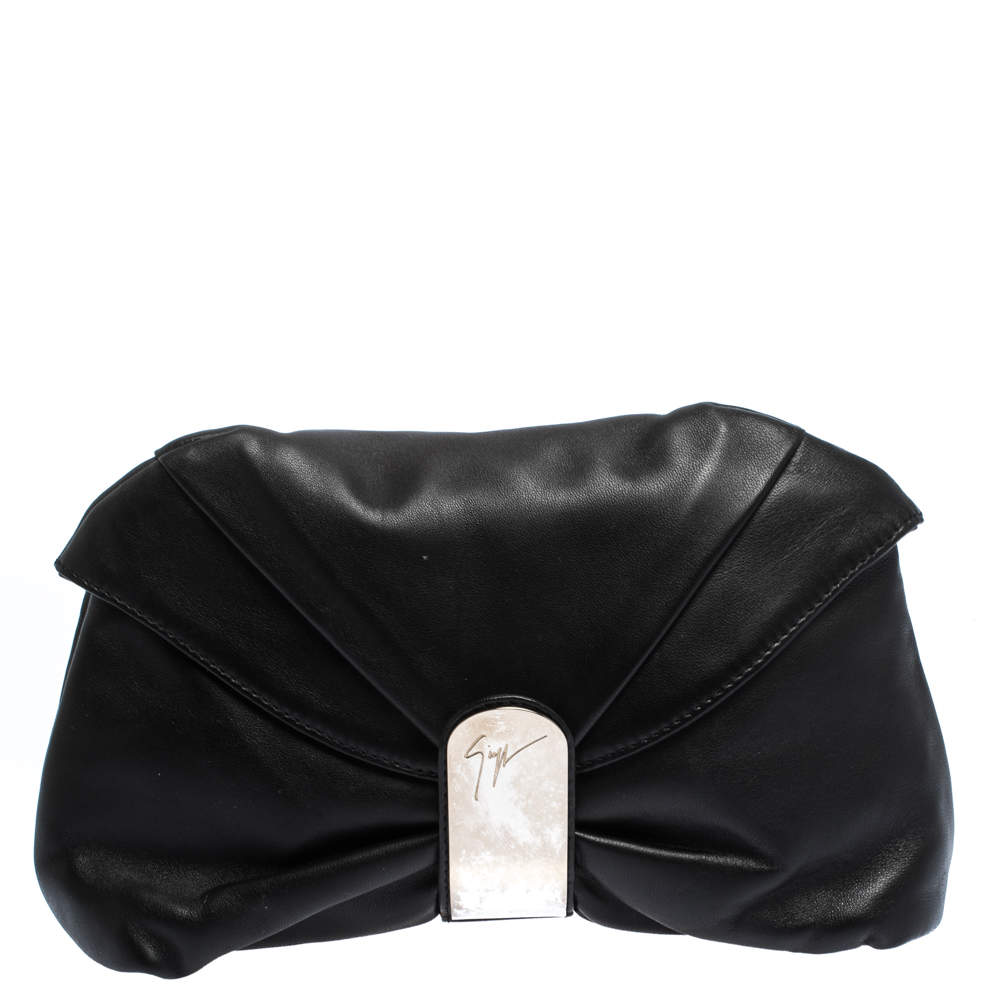 Pre Owned Giuseppe Zanotti Black Pleated Leather Flap Clutch