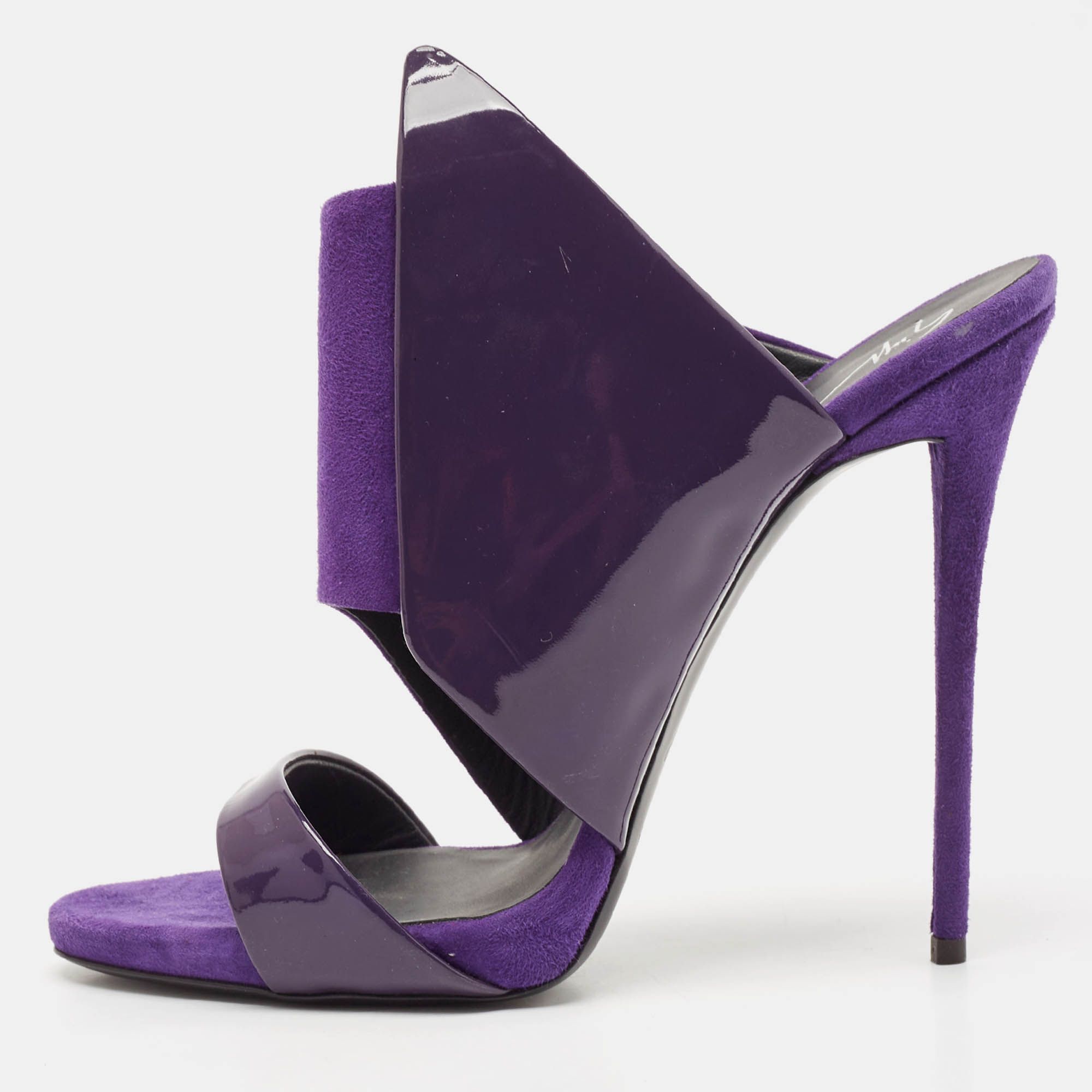 مملوكة مسبقًا Giuseppe Zanotti Purple Patent Leather and Suede Slide Sandals Size 39