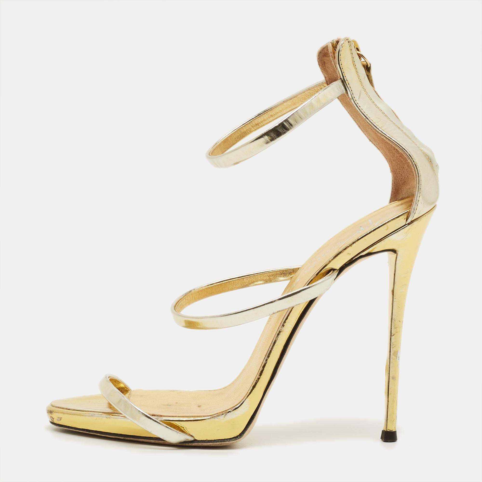 مملوكة مسبقًا Giuseppe Zanotti Harmony Size 40 Gold Foil Leather Ankle Strap Sandals