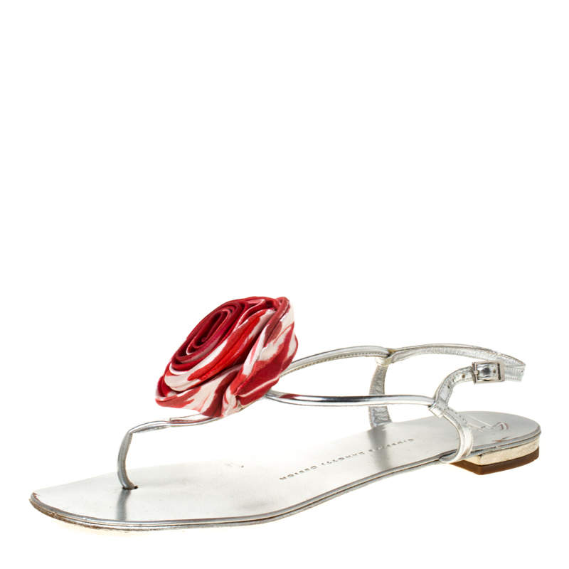 Pre Owned Giuseppe Zanotti Metallic Silver Leather Satin Rose Appliquè Flat Thong Sandals Size 37.5