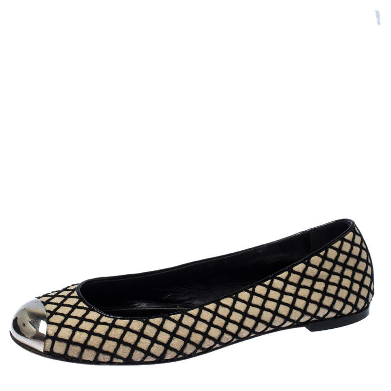 Pre Owned Giuseppe Zanotti Black/Beige Suede and Fabric Cap Toe Ballet Size 40