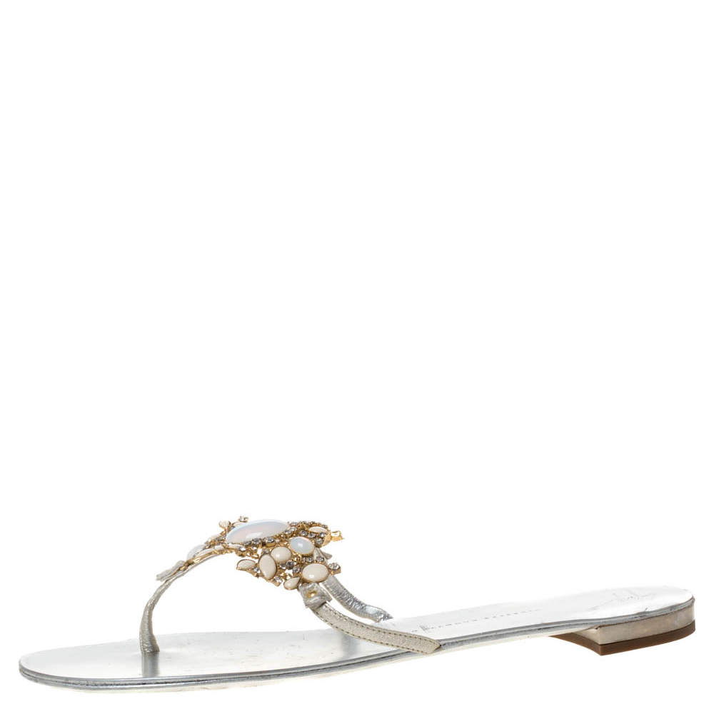 Pre Owned Giuseppe Zanotti Silver Leather Crystal Embellished Thong Flats Size 41