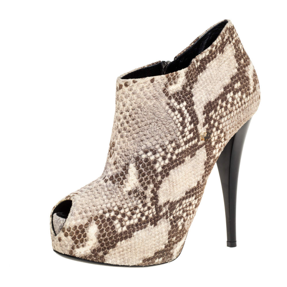 مملوكة مسبقًا Giuseppe Zanotti Beieg/Brown Suede Python Embossed Peep Toe Boots Size 38