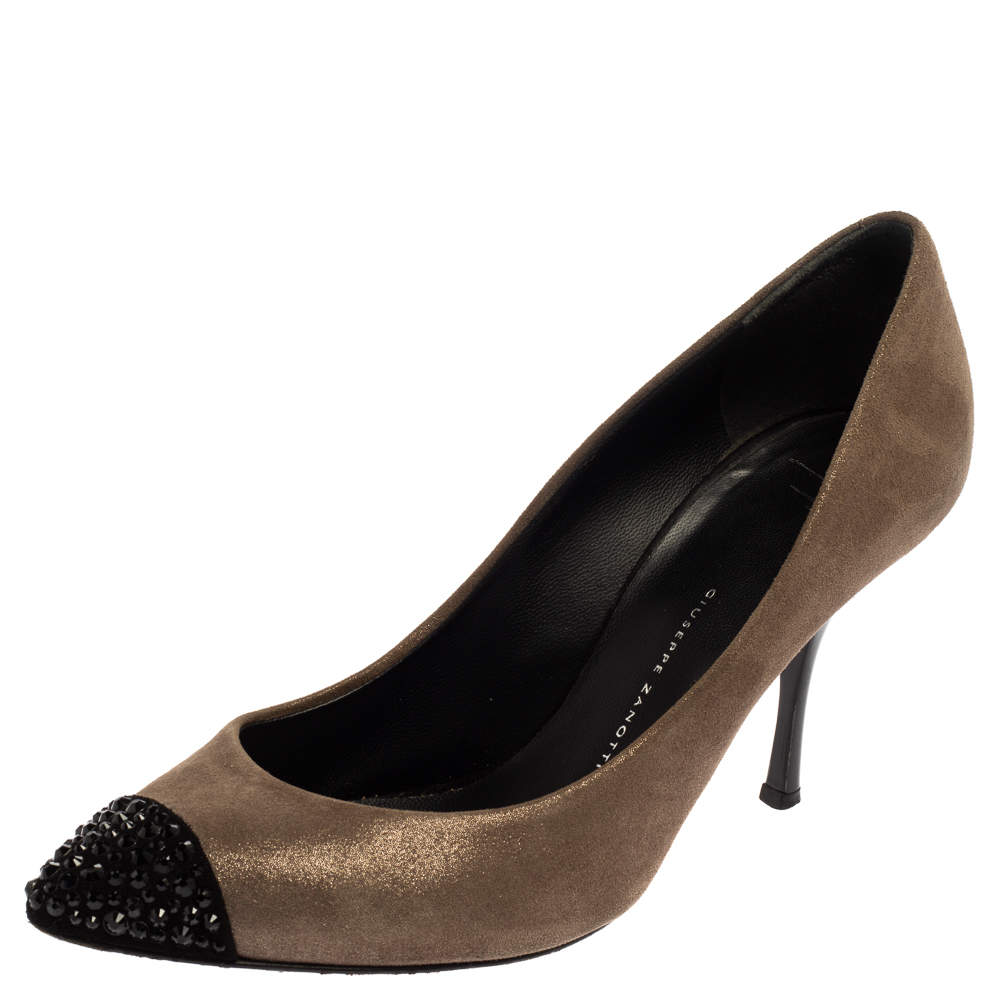 Giuseppe Zanotti Metallic Grey Suede Muffa Crystal Embellished Cap Toe Pumps Size 38.5