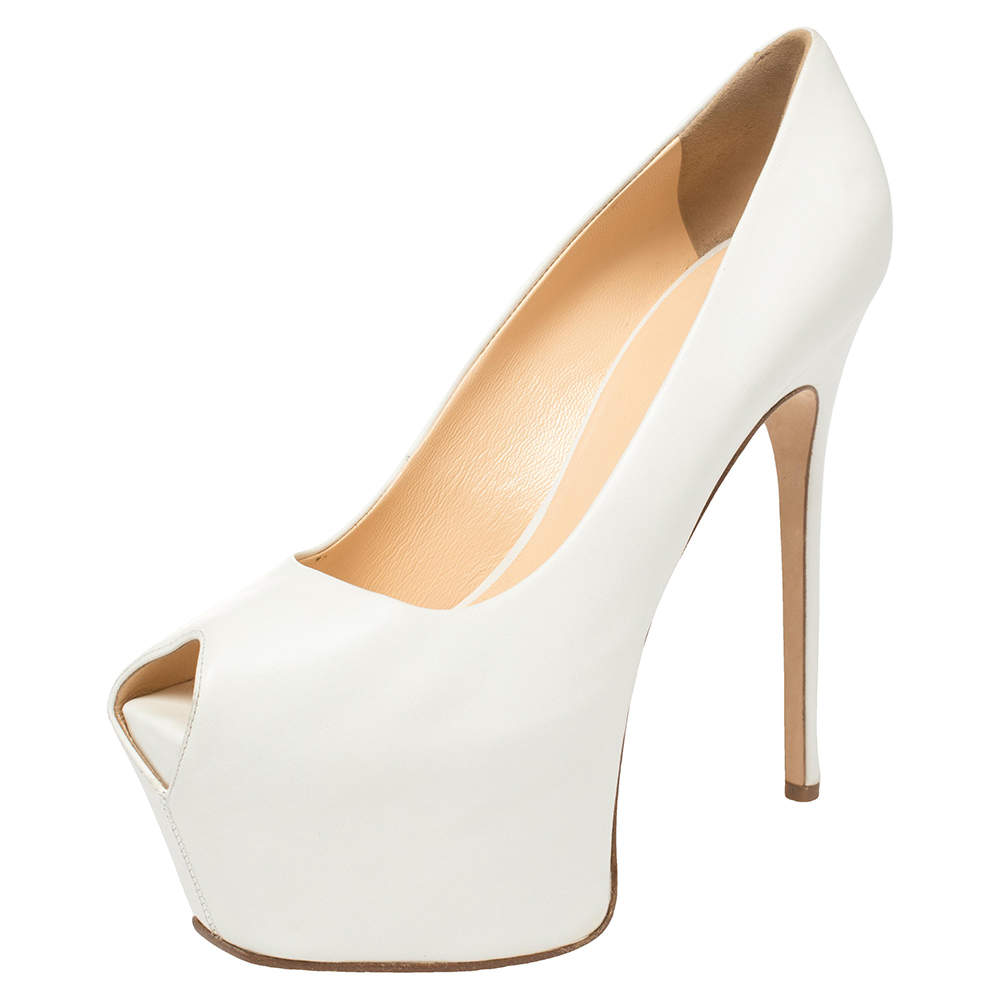مملوكة مسبقًا Giuseppe Zanotti White Leather Liza Peep Toe Platform Pumps Size 38.5