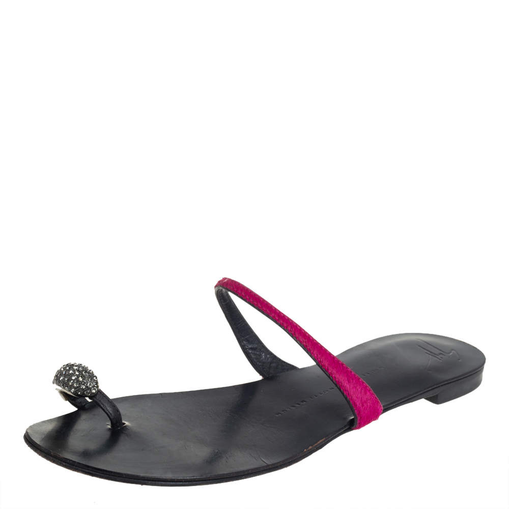 Pre Owned Giuseppe Zanotti Pink Calf Hair And Silver Crystal Embellished Toe Ring Flats Size 38