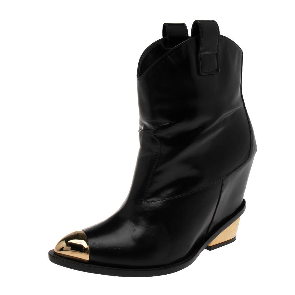 Pre Owned Giuseppe Zanotti Black Leather  Ankle Boots Size 38