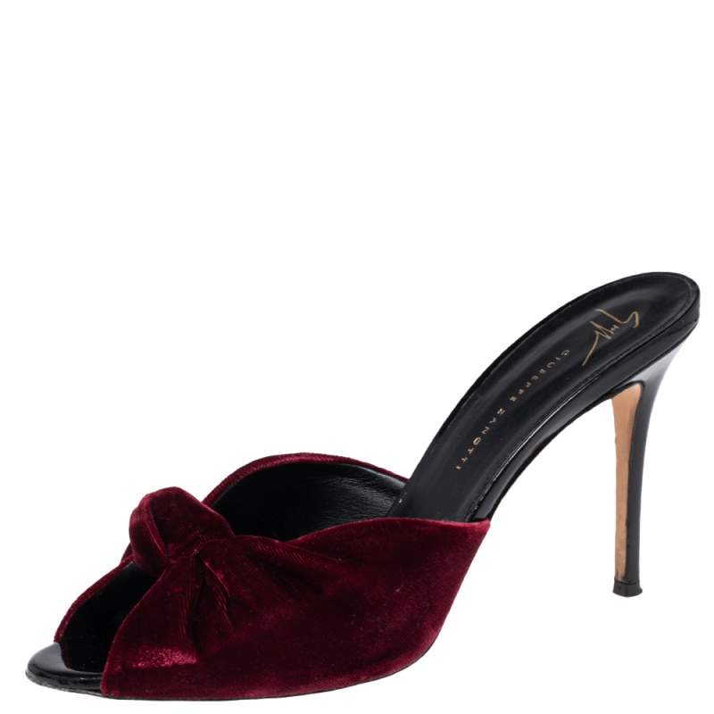 Pre Owned Giuseppe Zanotti Red Velvet Knot Mule Sandals Size 39.5
