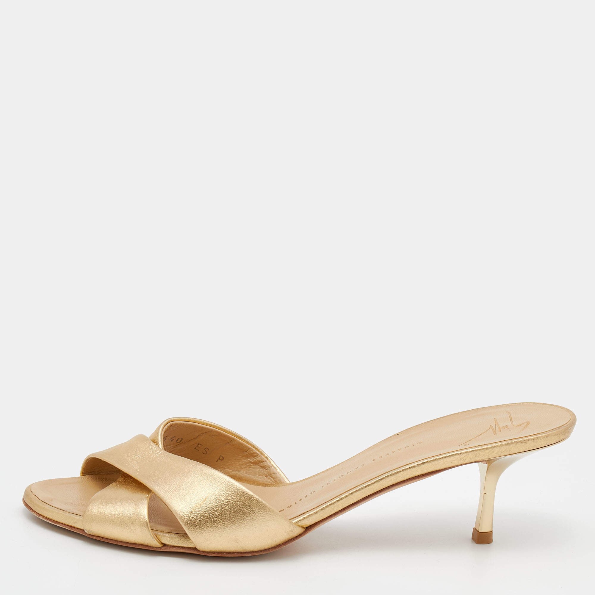 مملوكة مسبقًا Giuseppe Zanotti Gold Leather Slide Sandals Size 39