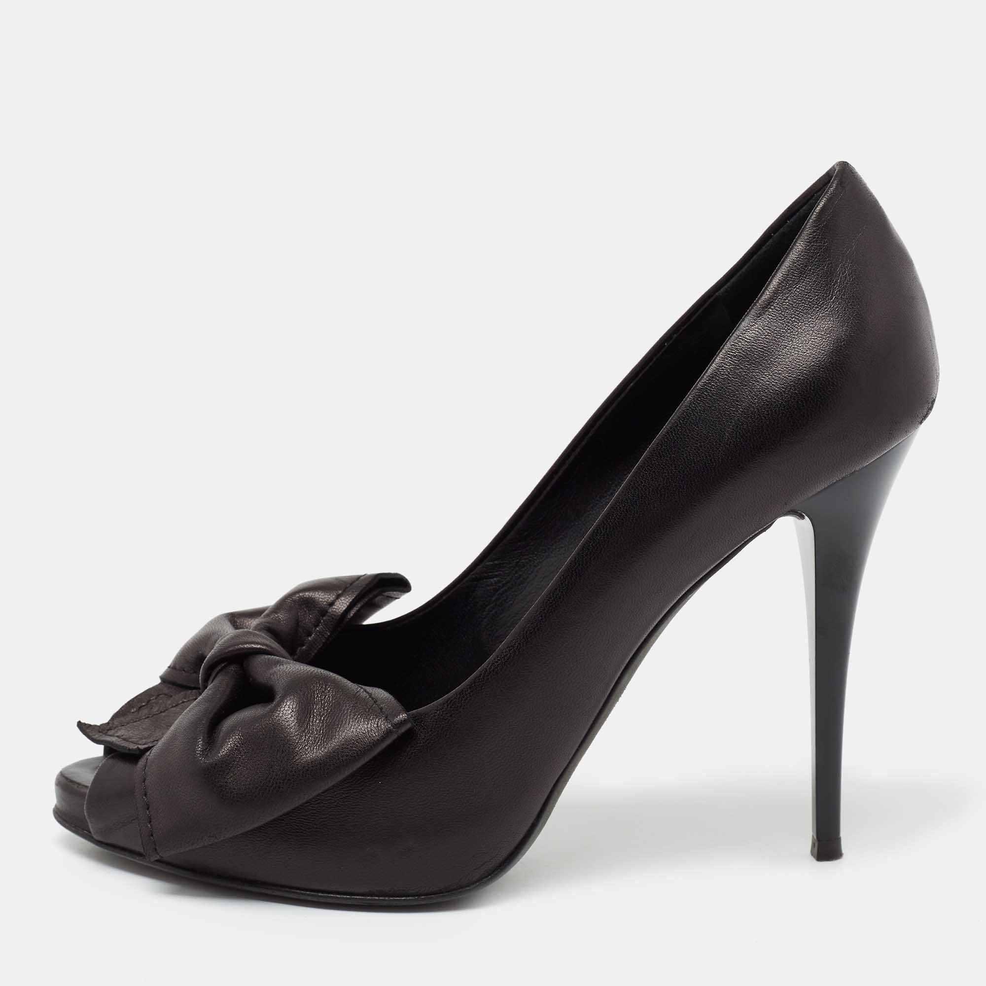 مملوكة مسبقًا حذاء كعب عالي جوسيبي زانوتي جلد أسود مزين فيونكة مقدمة مفتوحة مقاس 38