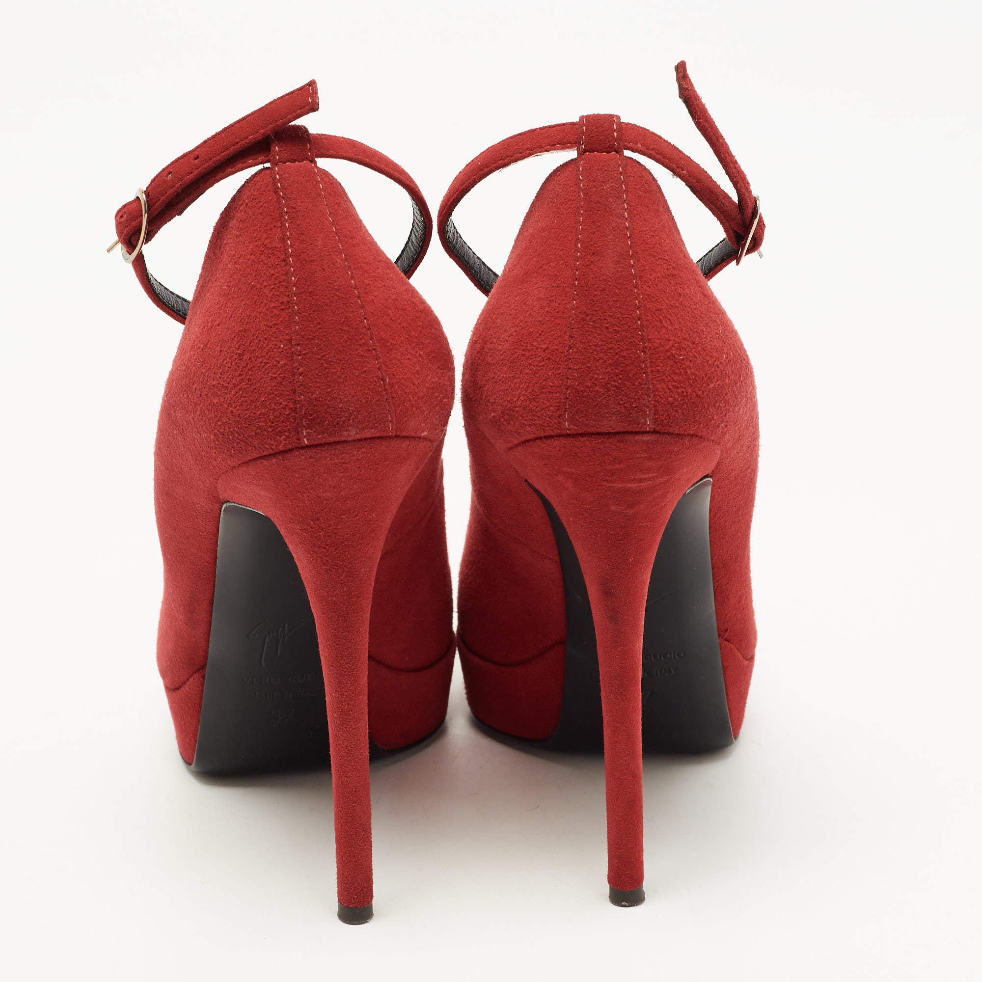 Giuseppe zanotti hotsell size 37 heels red suede