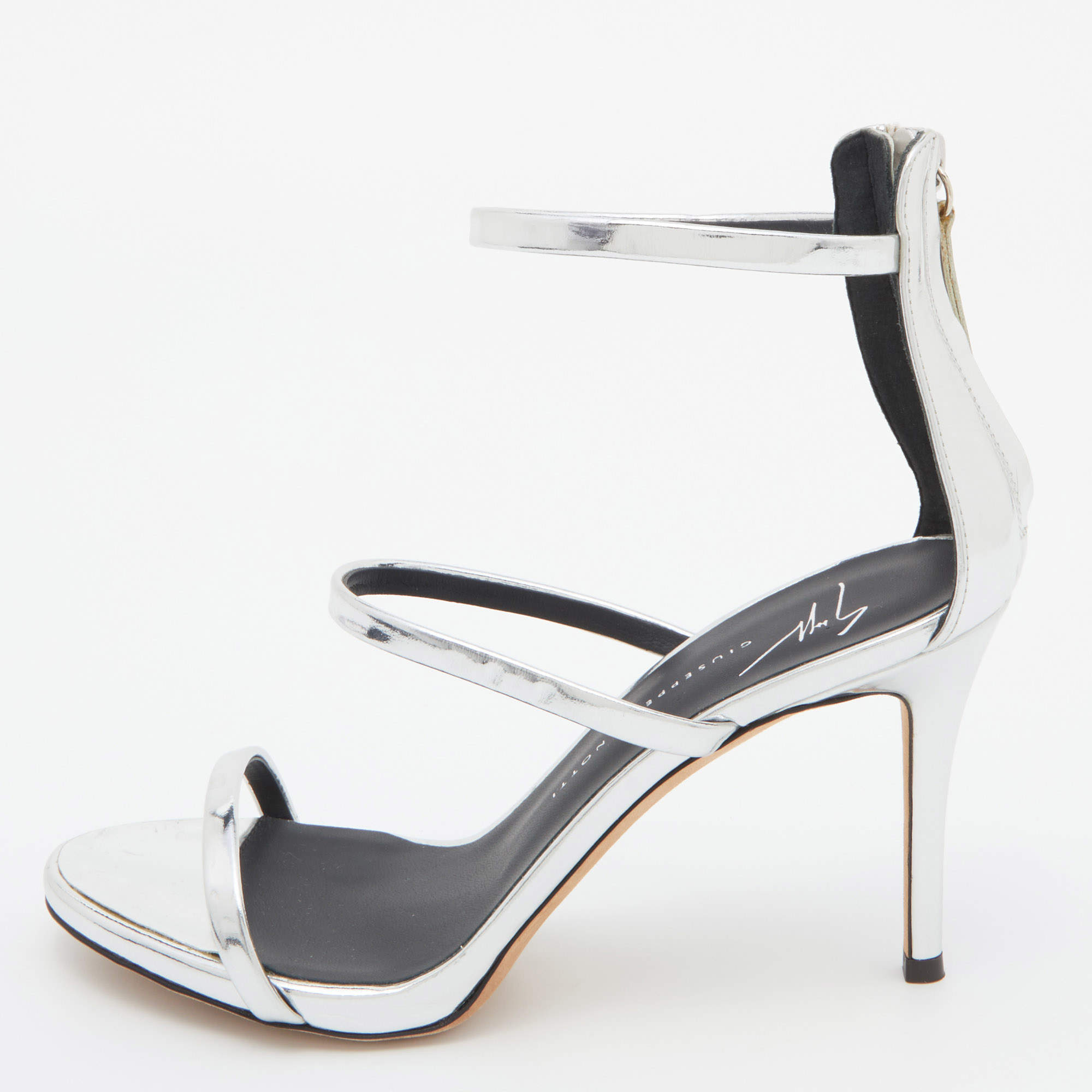 مملوكة مسبقًا Giuseppe Zanotti Silver Laminated Leather Ankle Strap Sandals Size 36