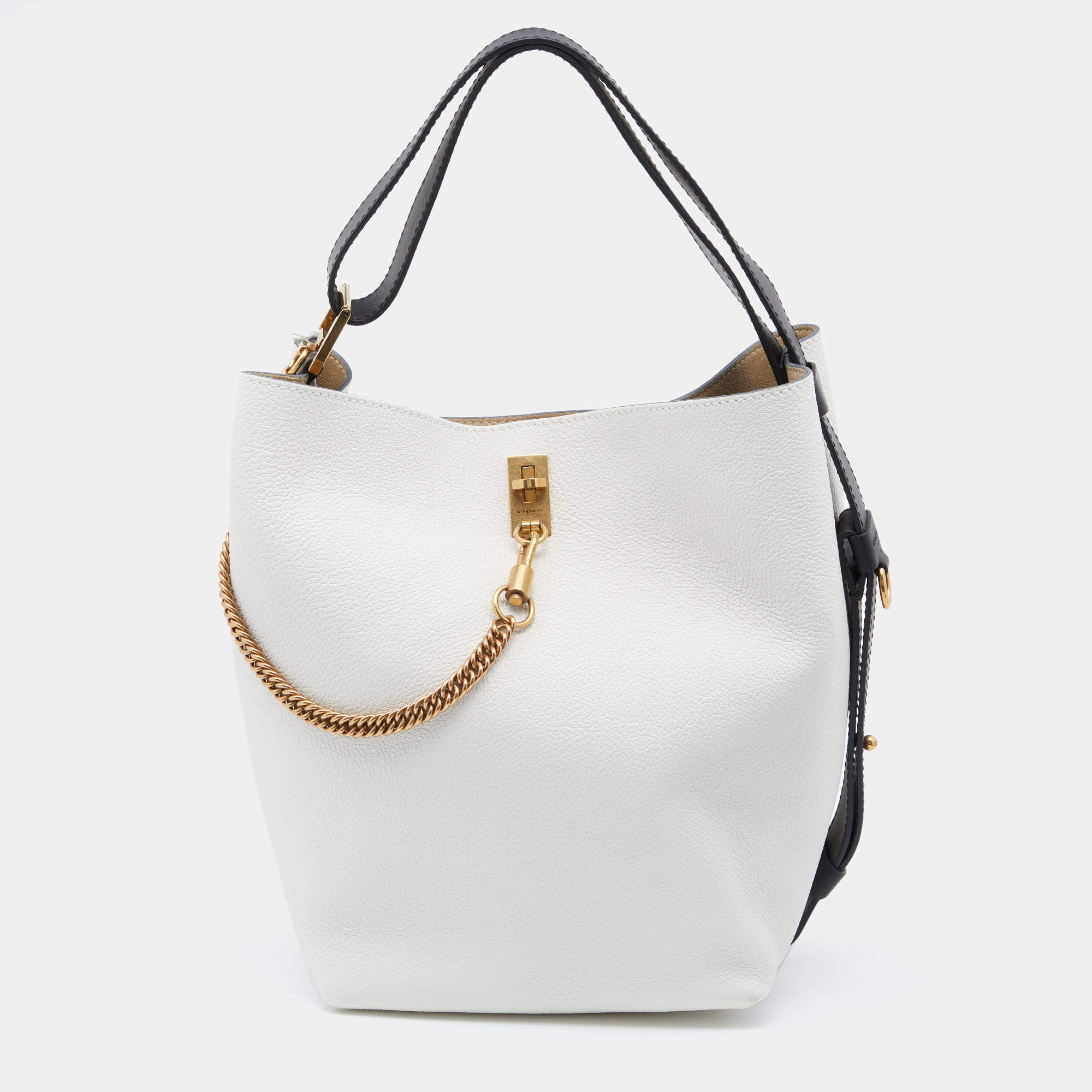 مملوكة مسبقًا Givenchy Black/White Leather GV Bucket Bag