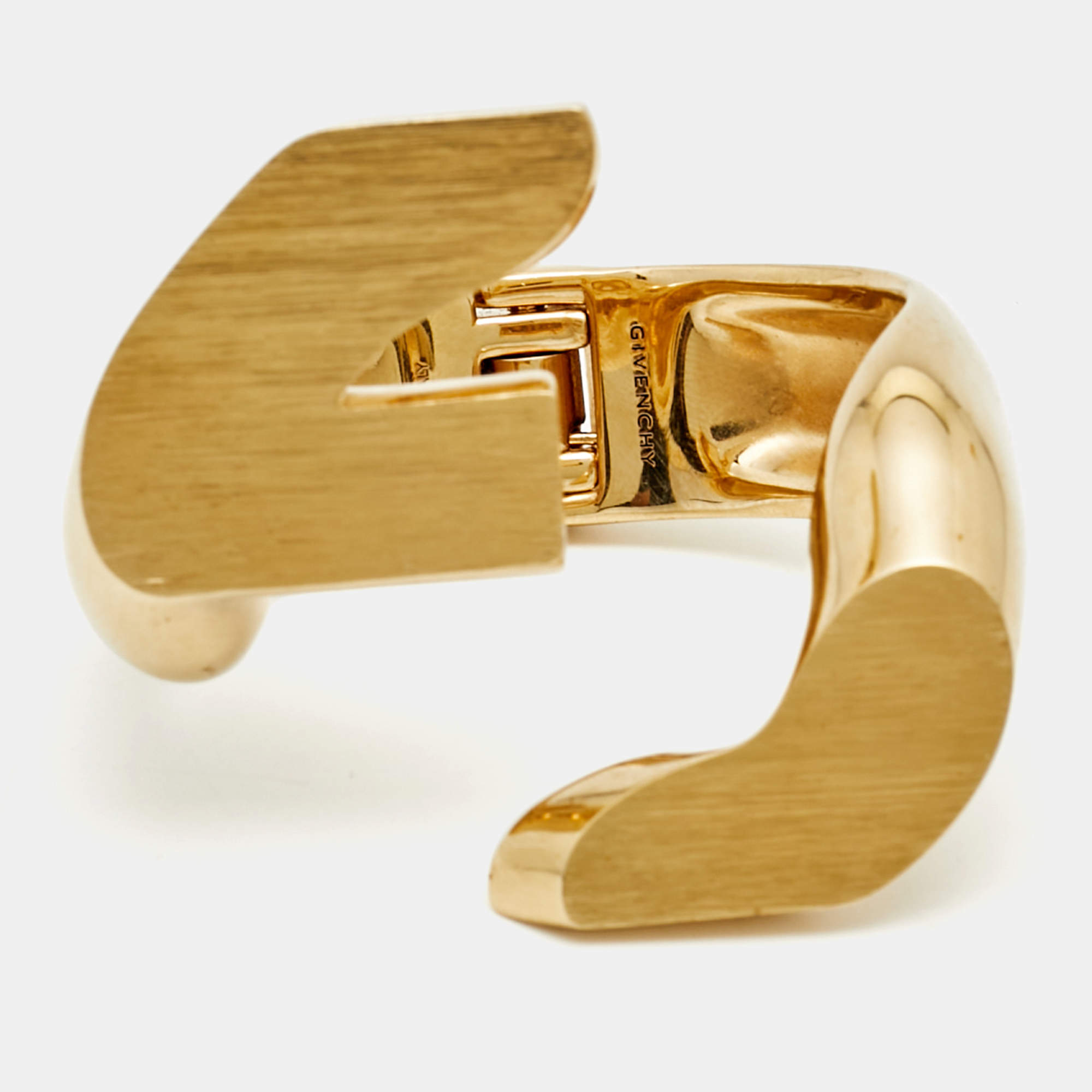 مملوكة مسبقًا سوار جيفنشي سلسلة جي بلون ذهبي كبير