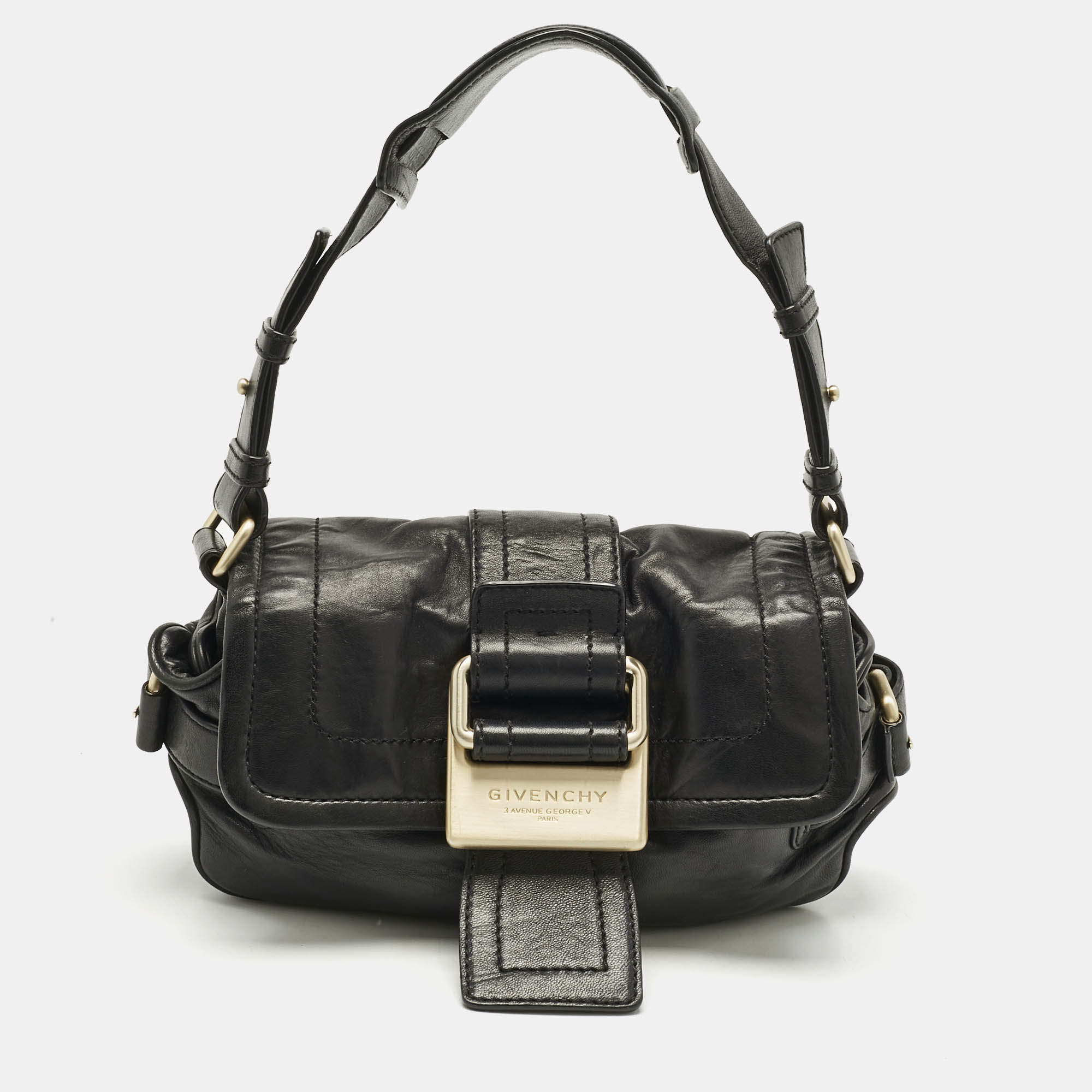 Pre Owned حقيبة كتف جيفنشي جلد سوداء بغطاء