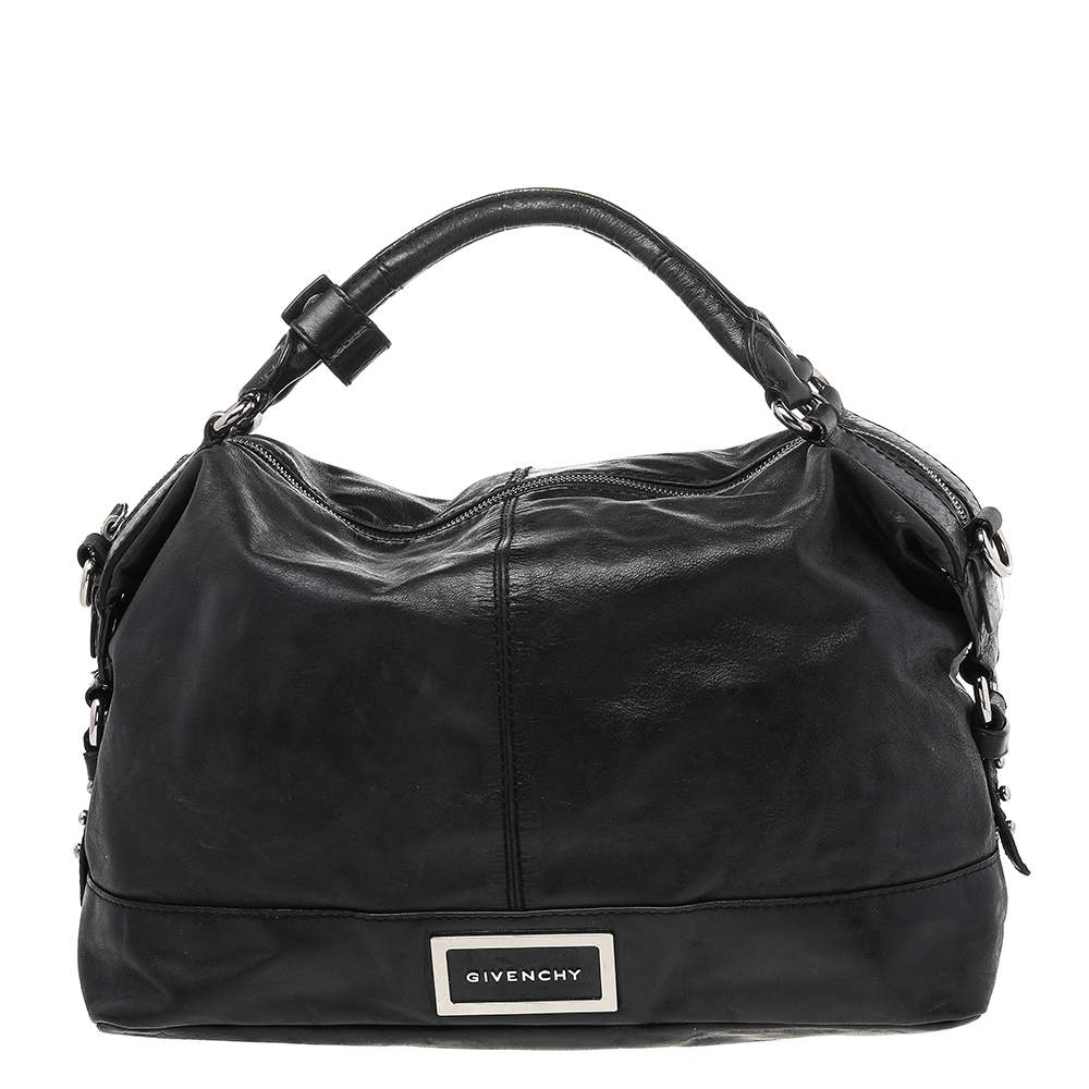 Pre Owned Givenchy Black Leather Zip Shoulder Bag