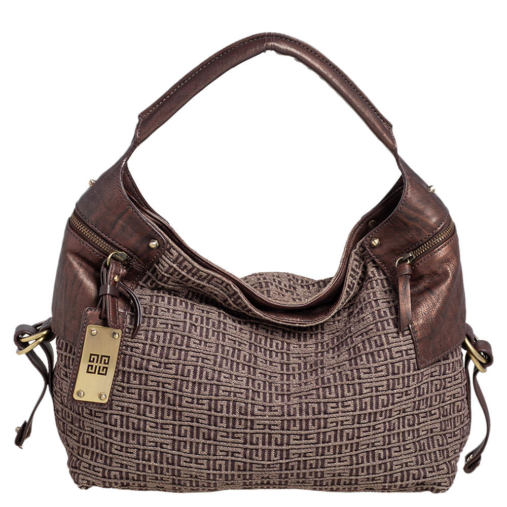 مملوكة مسبقًا حقيبة جيفنشي باغويت جلد وقماش مونوغرامي بني