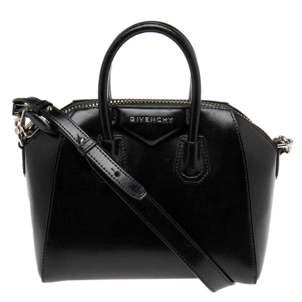 مملوكة مسبقًا Givenchy Black Leather Mini Antigona Satchel
