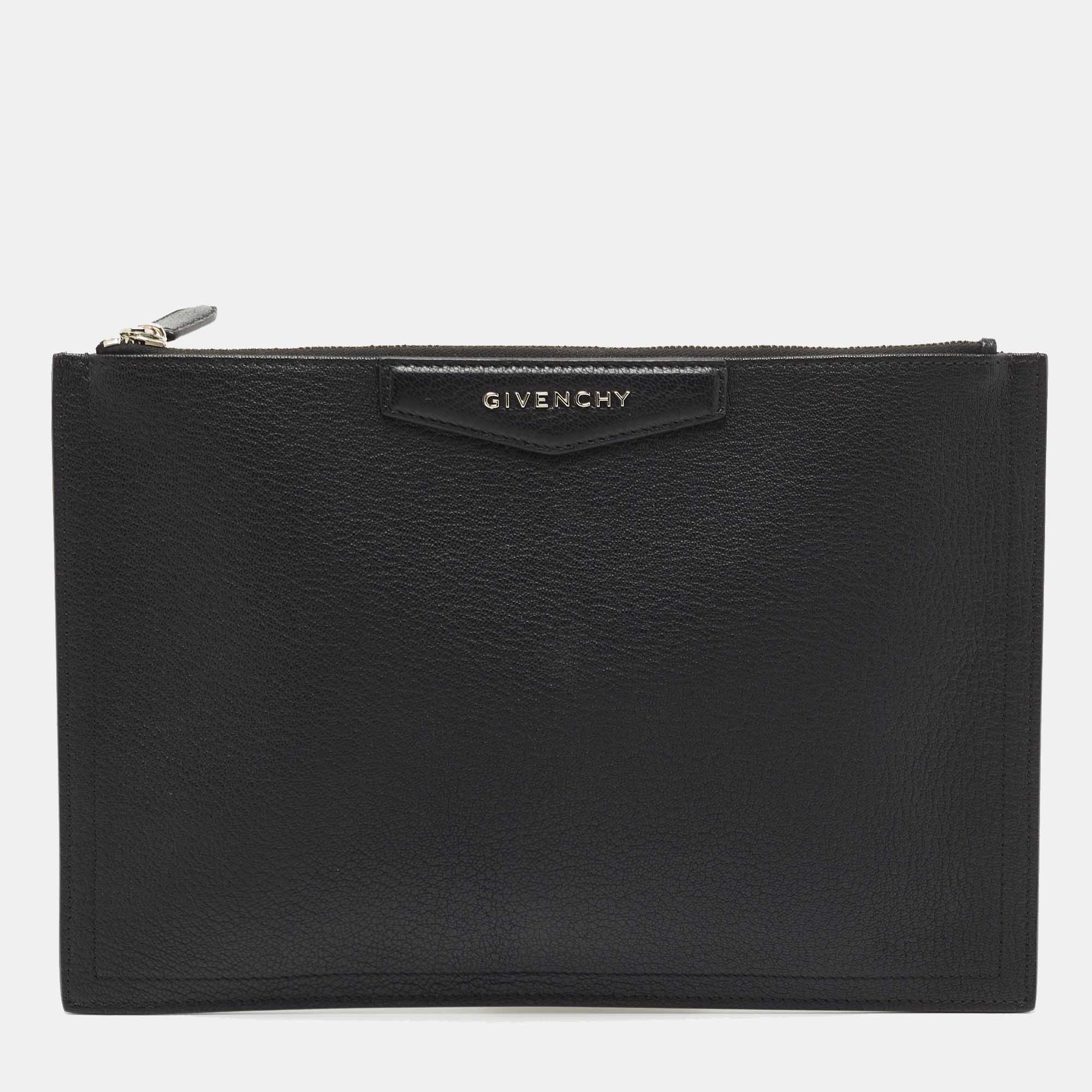 Pre Owned Givenchy Black Leather Medium Antigona Pouch