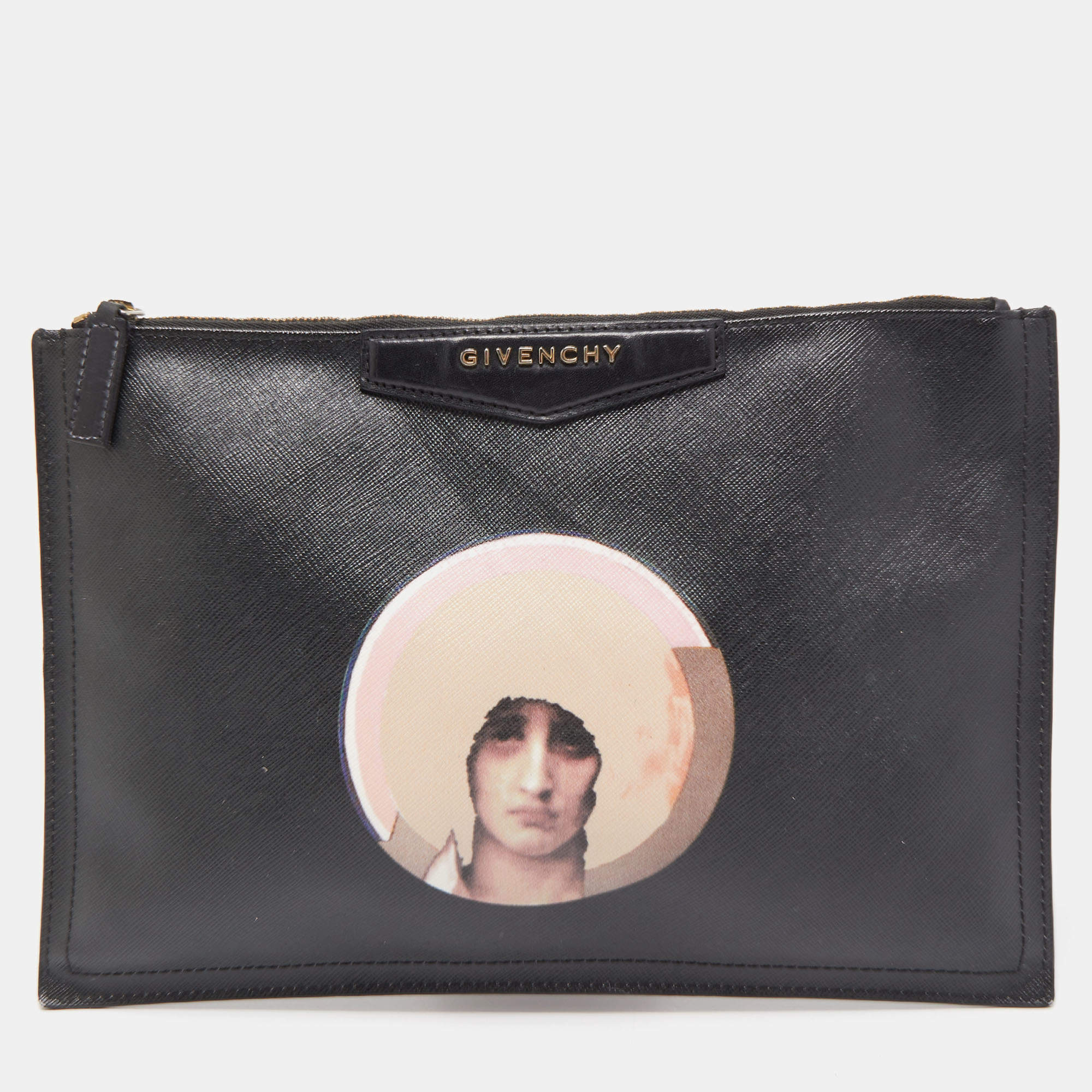 مملوكة مسبقًا Givenchy Black Leather Small  Antigona Madonna Pouch