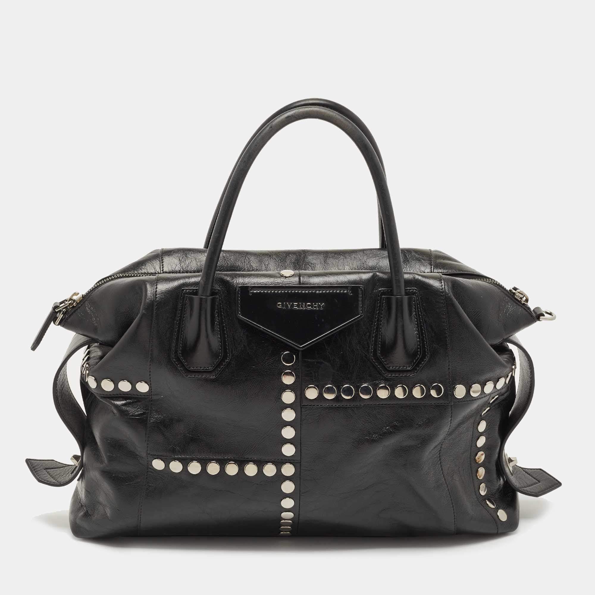 Pre Owned Givenchy Black Glossy Leather Studded Antigona Soft Satchel