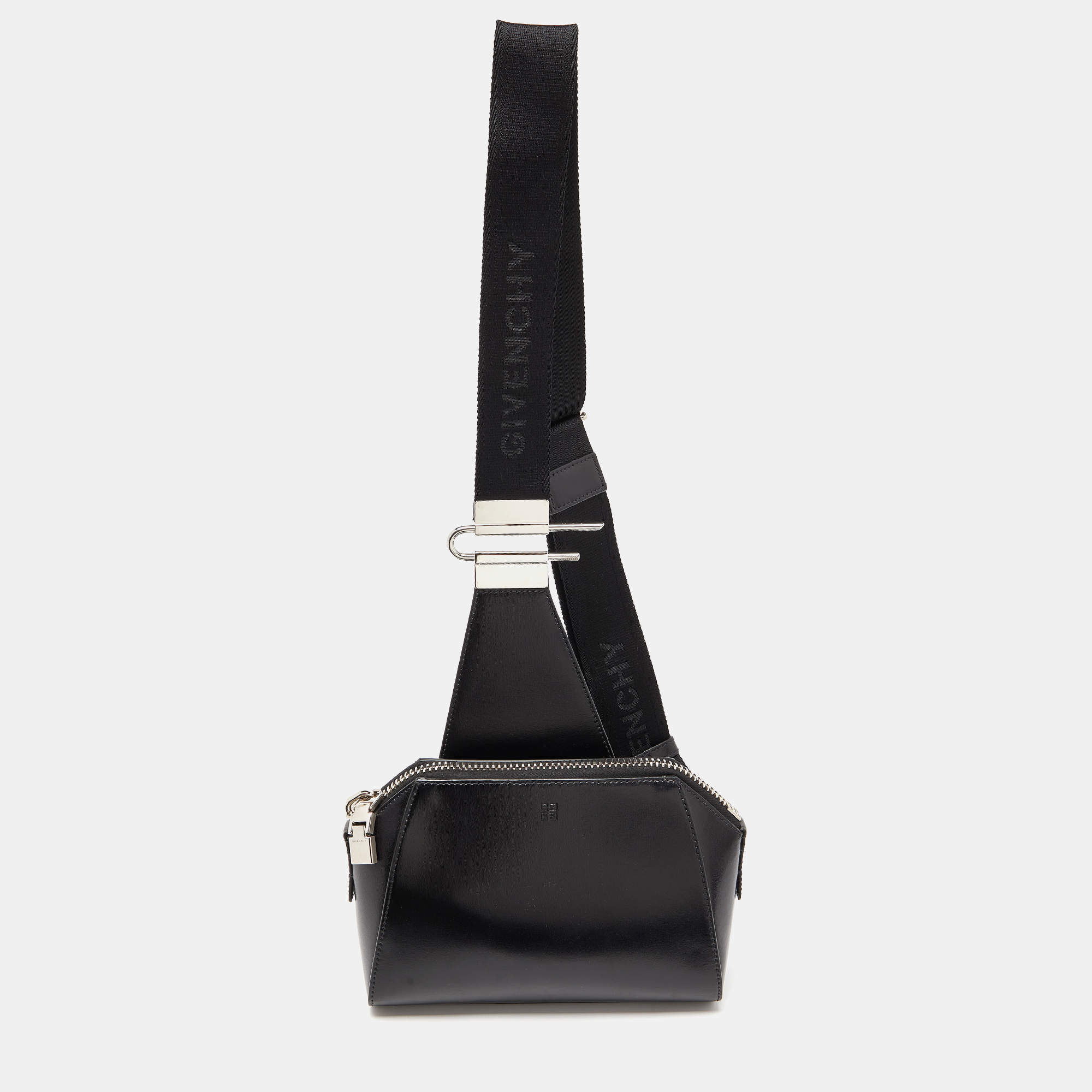 Pre Owned Givenchy Black Leather Antigona Sling Bag