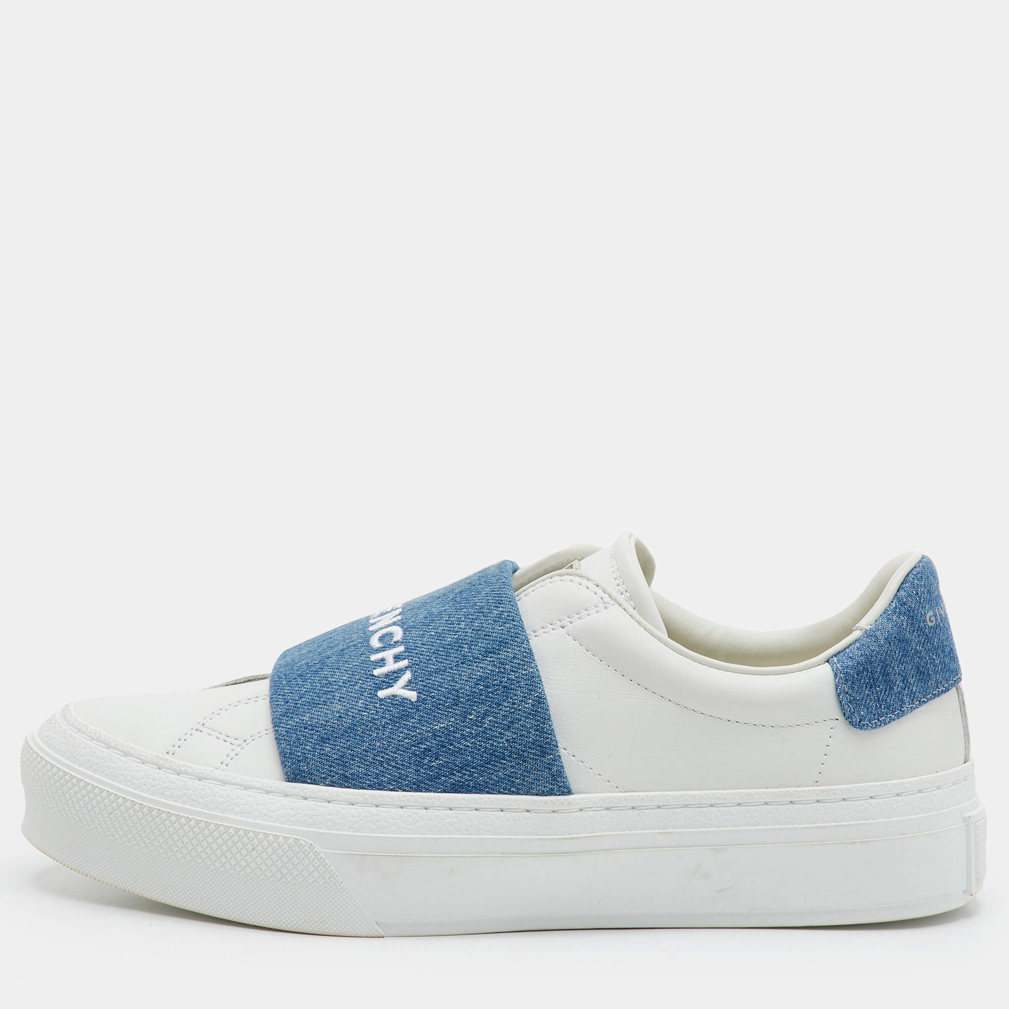 مملوكة مسبقًا Givenchy City Sport Size 37.5 White/Blue Leather and Denim Slip On Sneakers
