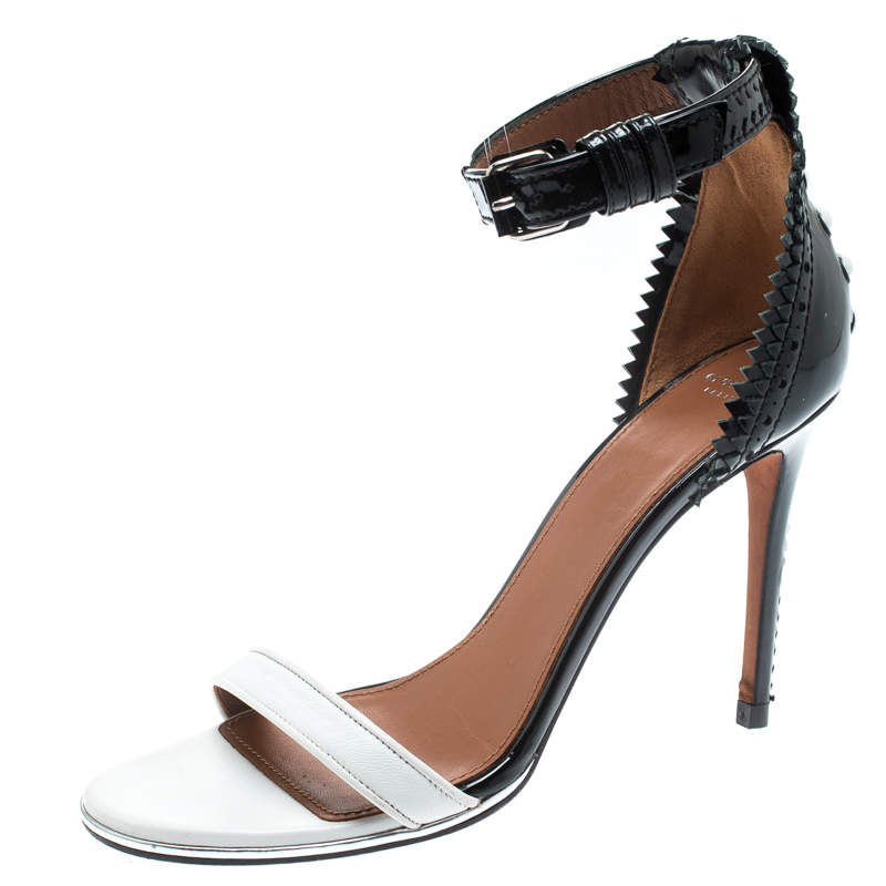 مملوكة مسبقًا صندل جيفنشي مقدمة مفتوحة سيور كاحل جلد مونوكروم مقاس 37.5