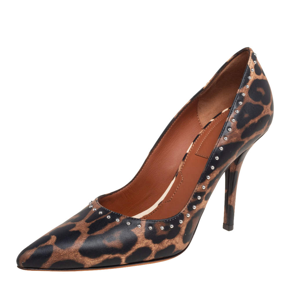 مملوكة مسبقًا Givenchy Black/Beige Leopard Print Leather Studded Pointed Toe Pumps Size 36