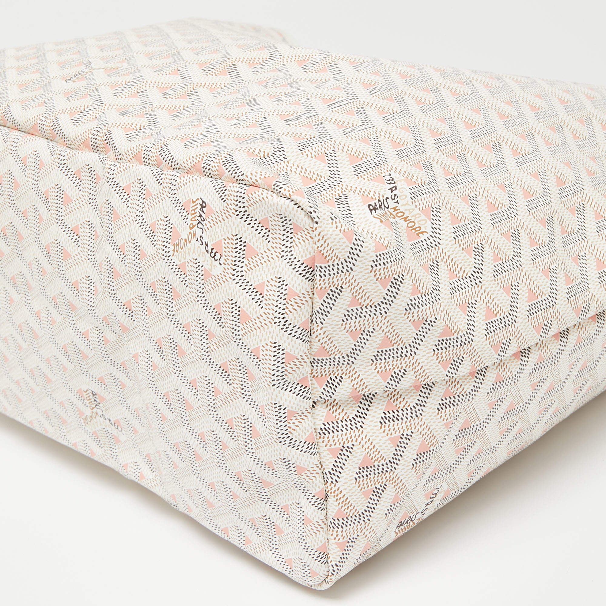Goyard Pink And White Claire Voie Coated Canvas St. Louis PM Silver  Hardware, 2022 Available For Immediate Sale At Sotheby's