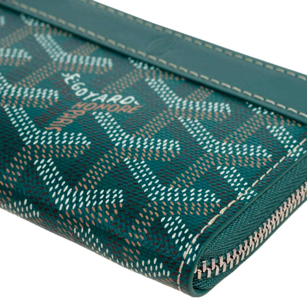 Goyard Universal Companion Portfolio Case in Green Coated Canvas Cloth  ref.935991 - Joli Closet