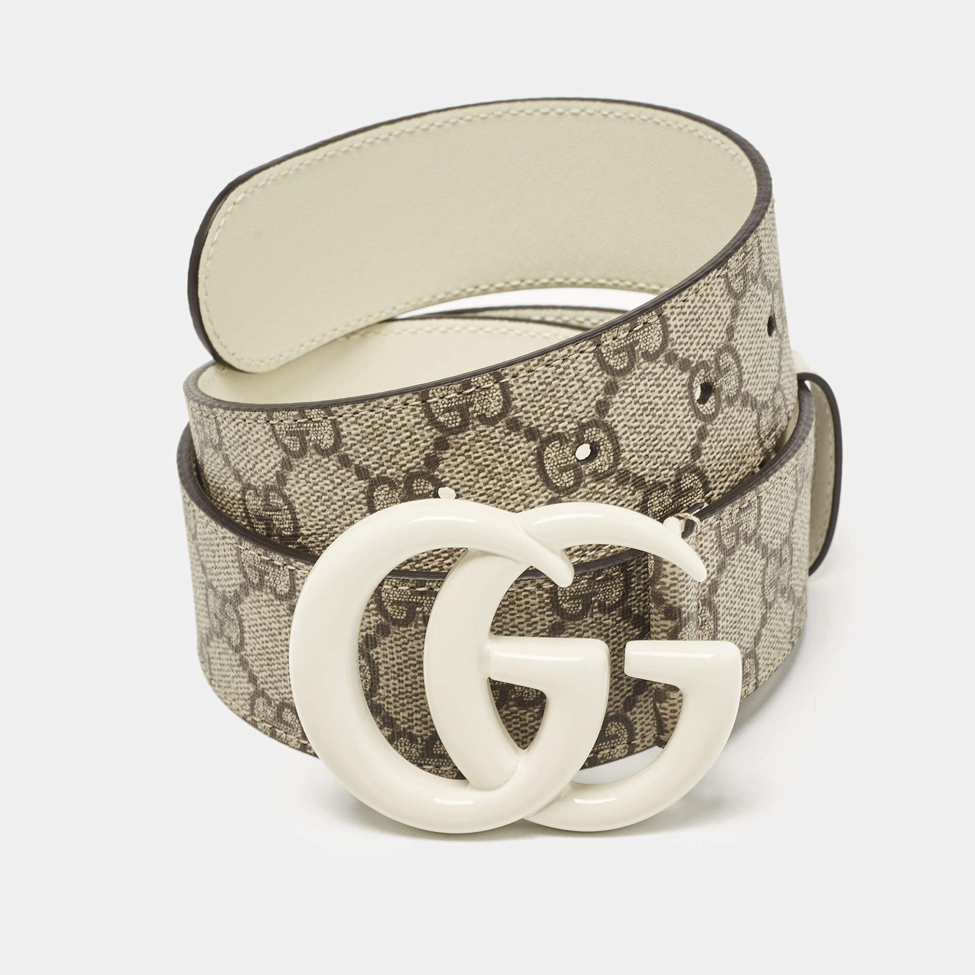 Pre Owned Gucci Beige/White GG Supreme Canvas GG Marmont Buckle Belt 75CM