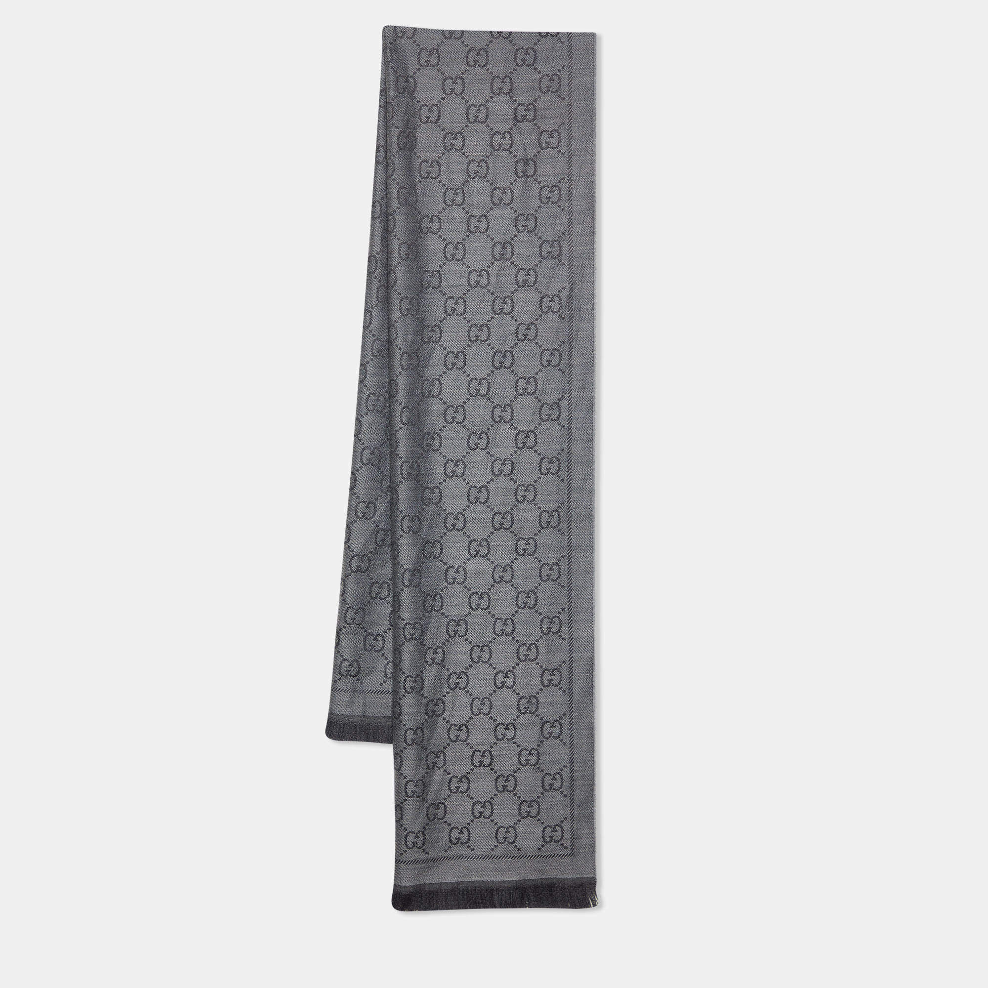 مملوكة مسبقًا Gucci Grey GG Jacquard Wool Scarf