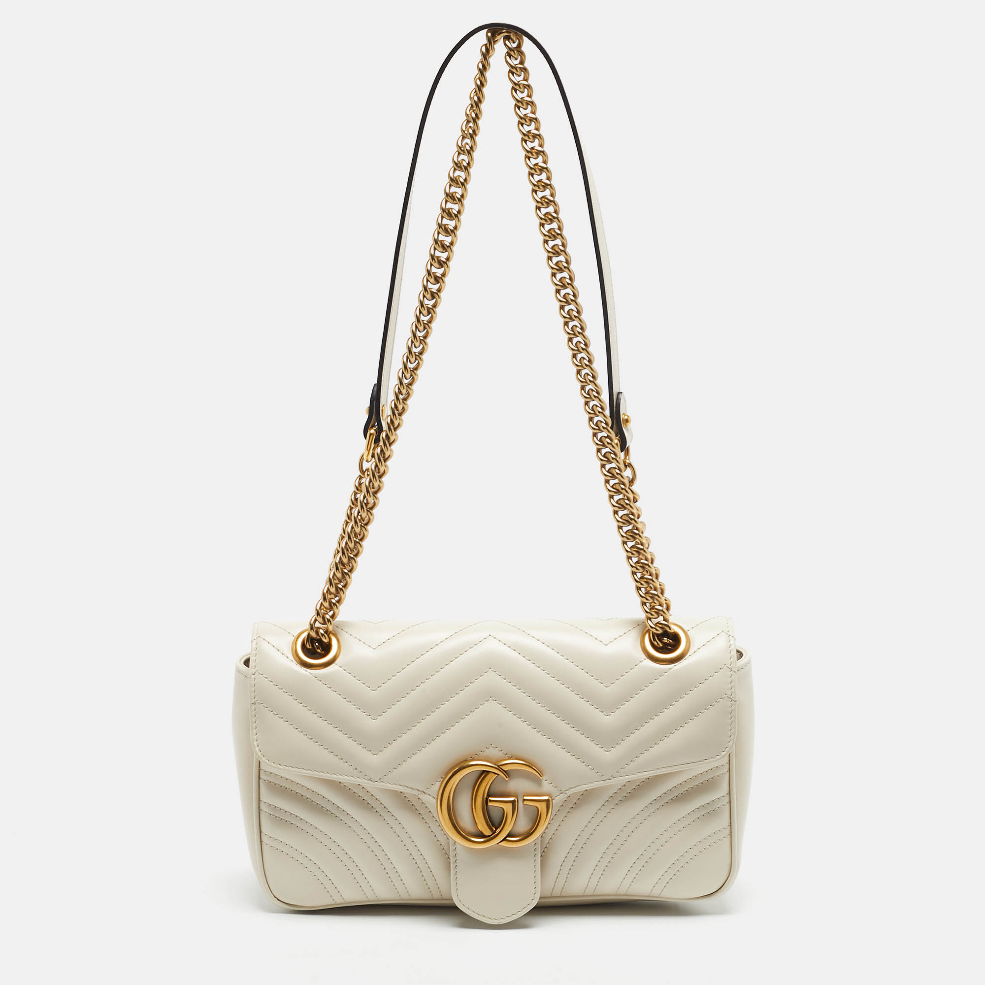 مملوكة مسبقًا Gucci Off White Matelassé Leather Small GG Marmont Shoulder Bag