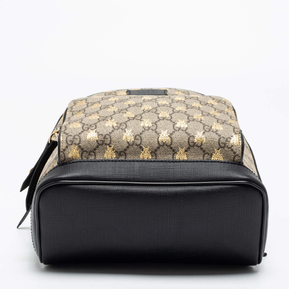 GUCCI GG Supreme Monogram Bees Print Small Day Backpack Beige Oro Black  1151048