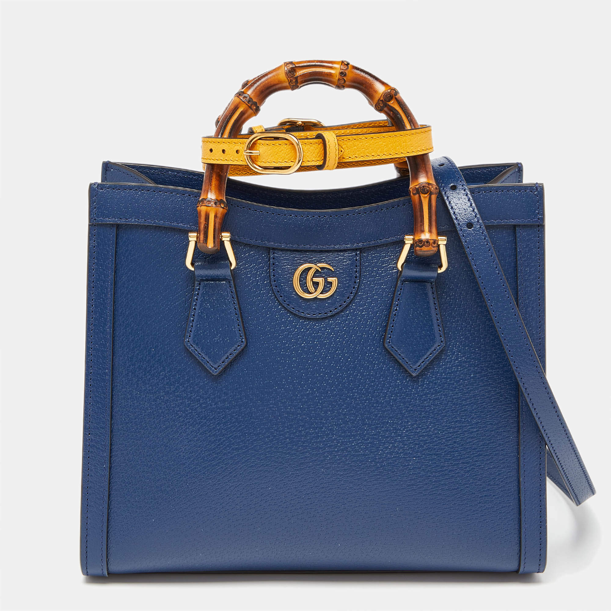 مملوكة مسبقًا Gucci Navy Blue Leather Small Diana Tote