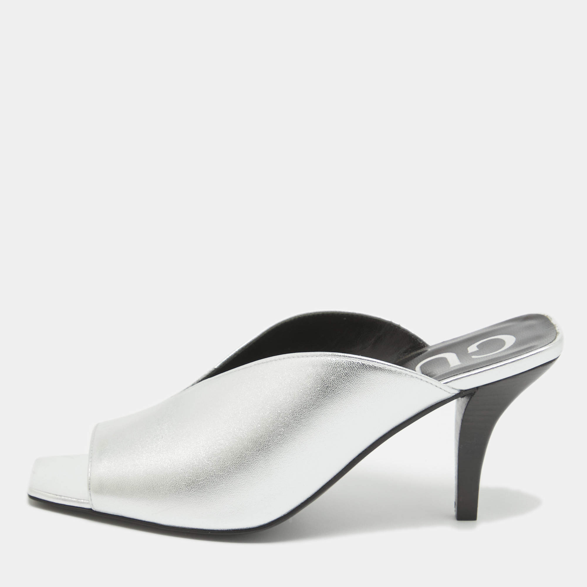 Gucci Silver Leather V Shape Mules Size 35.5