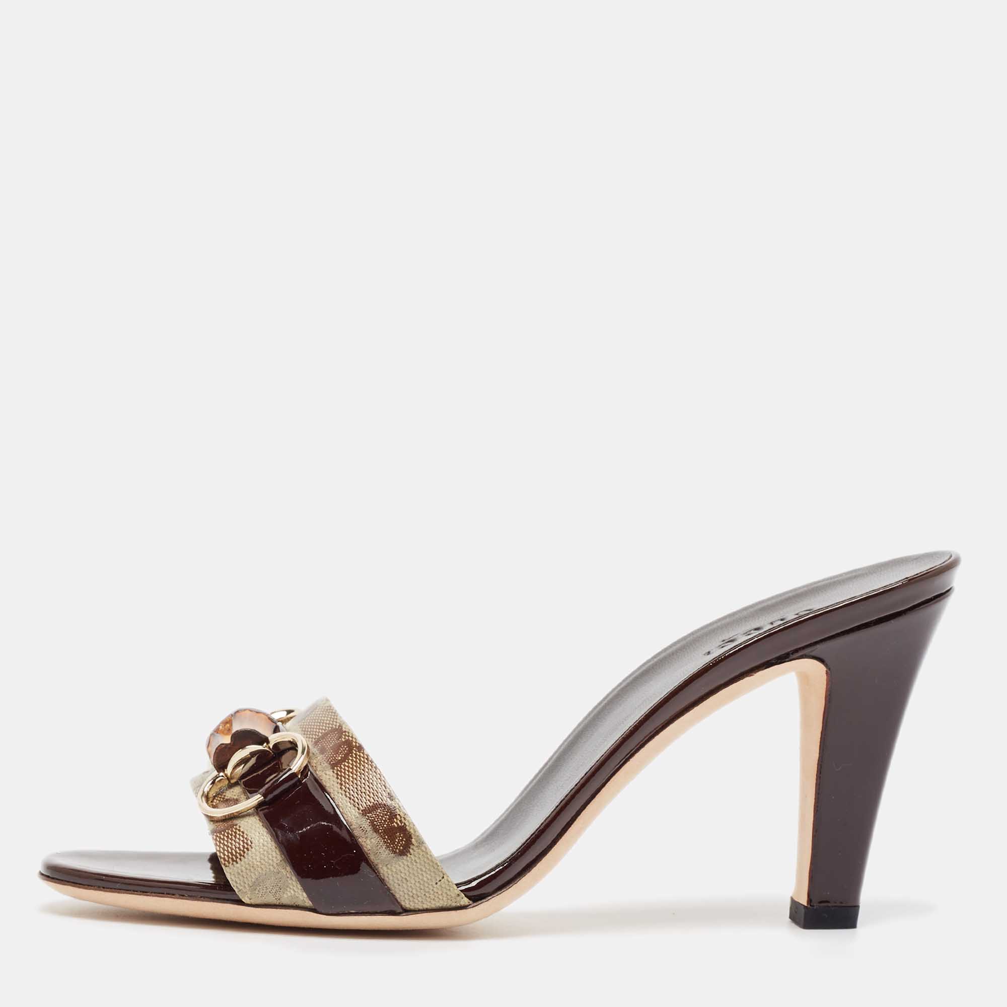Gucci Beige Canvas Patent Leather Slide Sandals Size 39